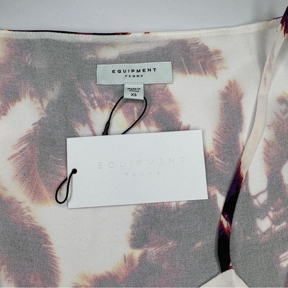 EQUIPMENT Femme NWT Women's XS Isabeau Cami Nature White Multicolor top - Picture 5 of 10
